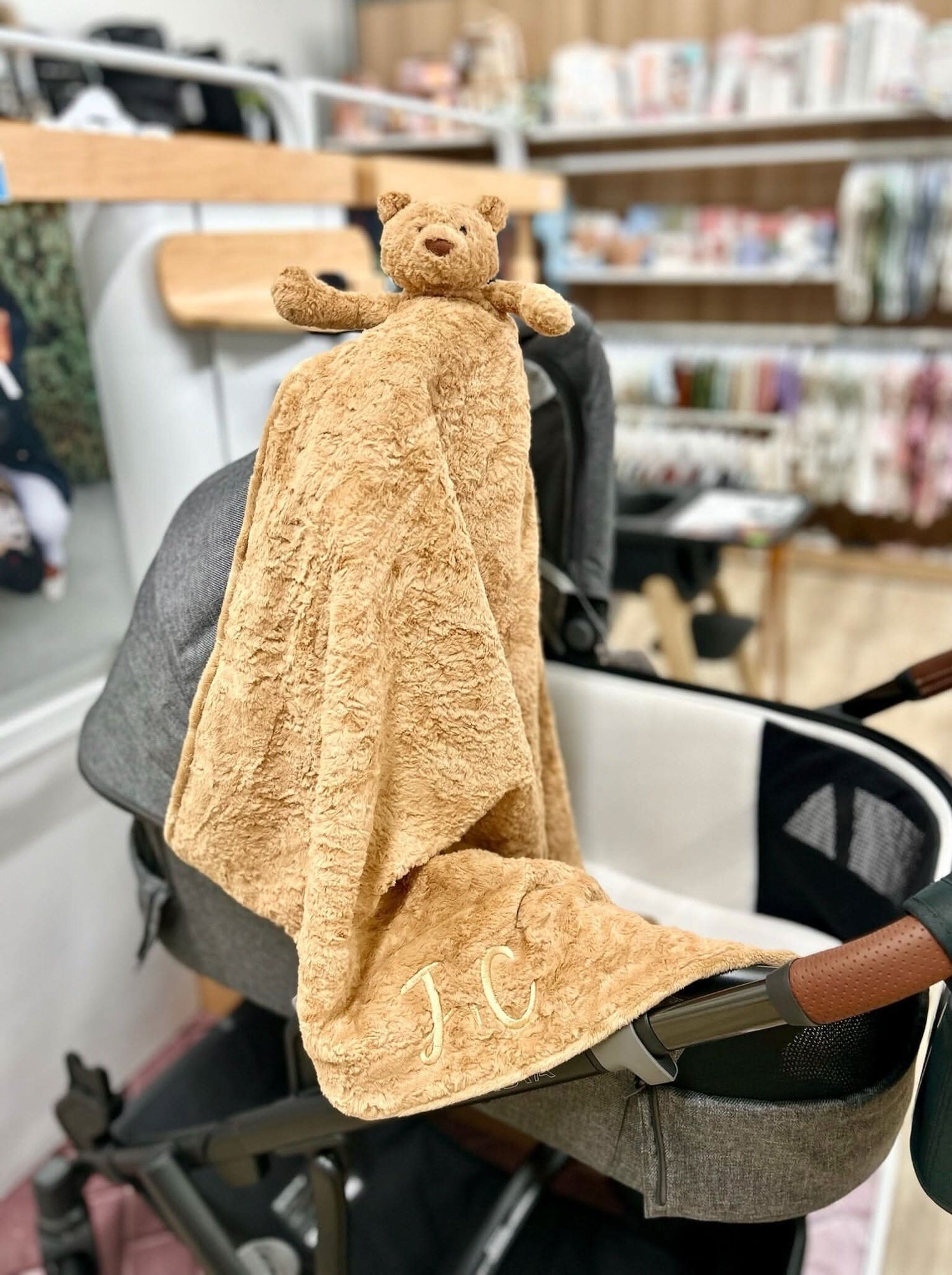 Bear Blankie Comforter – 70 × 56 cm - Waydiy