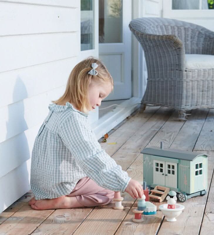 Wooden Shepherd’s Hut Playset – 27cm - Waydiy
